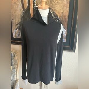 Lisa Todd Size M Black Gray Turtleneck Too